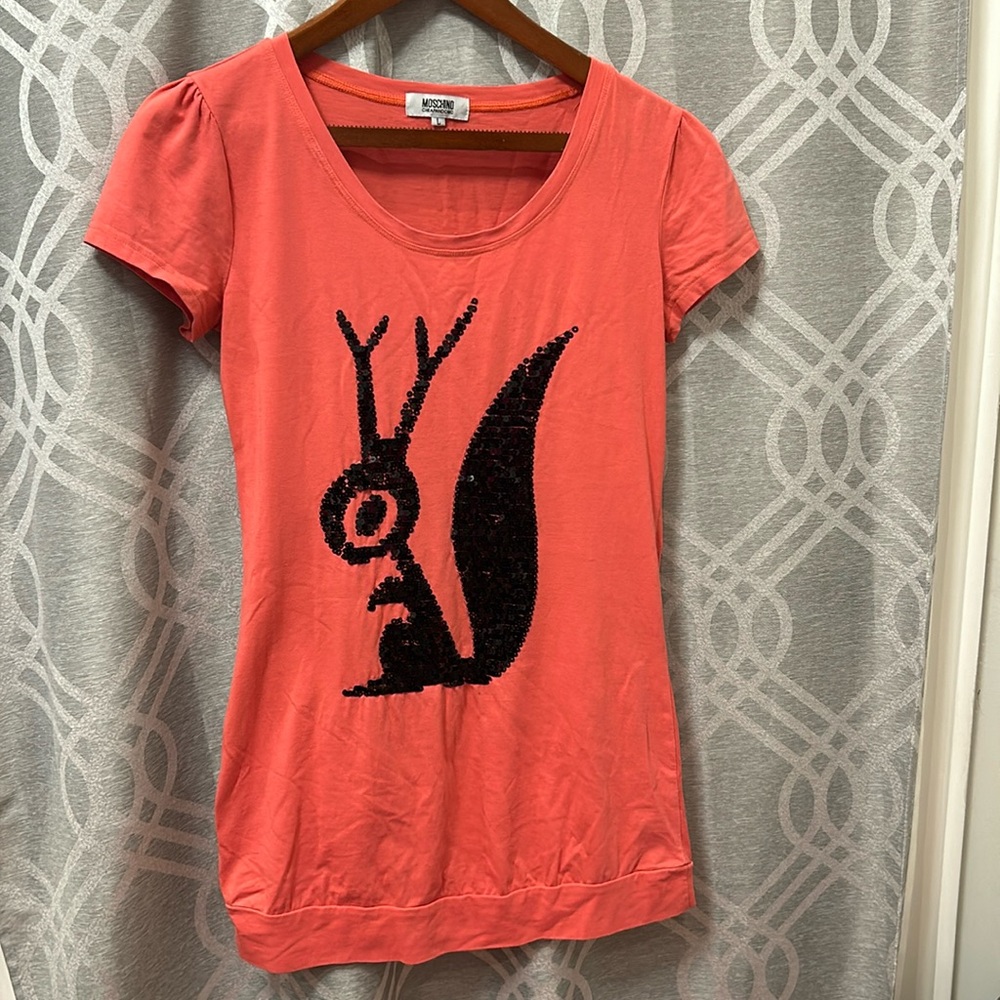 Moschino Cheap and Chic Coral with black Sewing Machine Appliqued T-Shirt Large